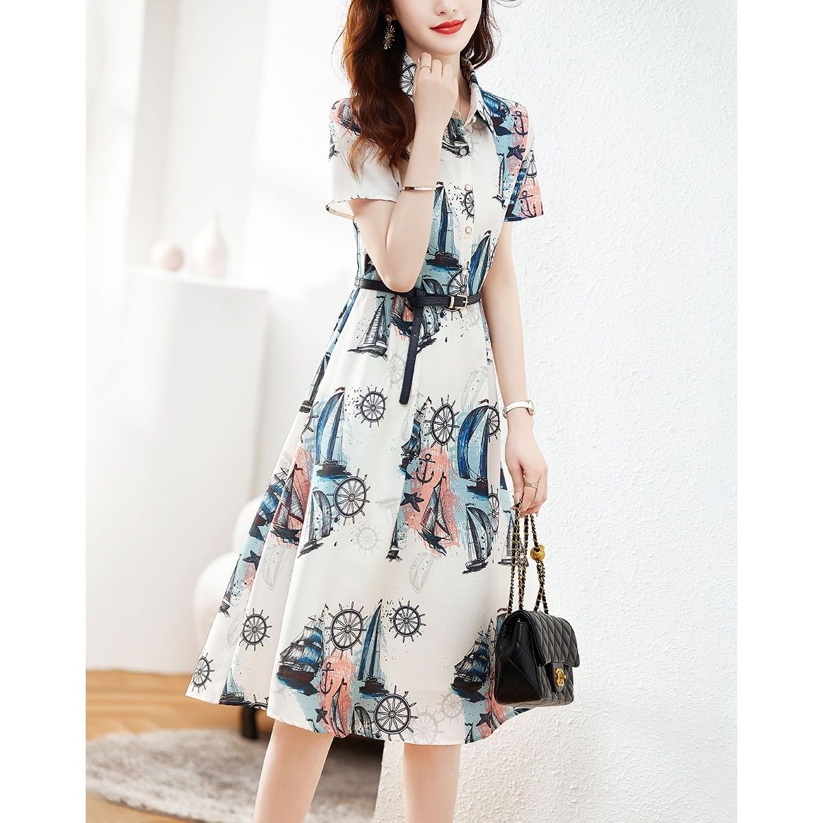 Robe mi-longue imprimée à col  - Vintage Collectible Buttons avis et prix